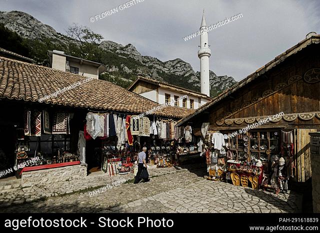 View of the old bazaar in Kruja, 05/27/2022. - Kruya/Albanien