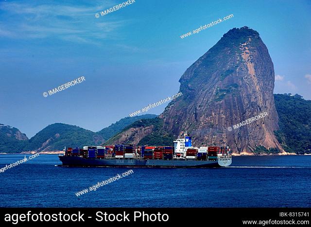 View of Sugar Loaf Mountain from the east, from Niteroi, Rio de Janeiro, Brazil, South America