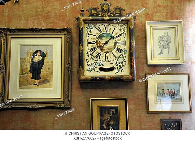 clock with only one hand, Casa Rocca Piccola, Valletta, Malta, Southern Europe