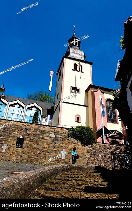 Katholische Pfarr- und Wallfahrtskirche Heimbach, Altbau St. Clemens, Nordrhein-Westfalen, Deutschland