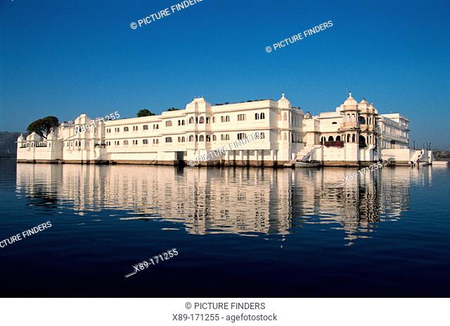 India, Udaipur, Lake Palace Hotel on Pichola Lake