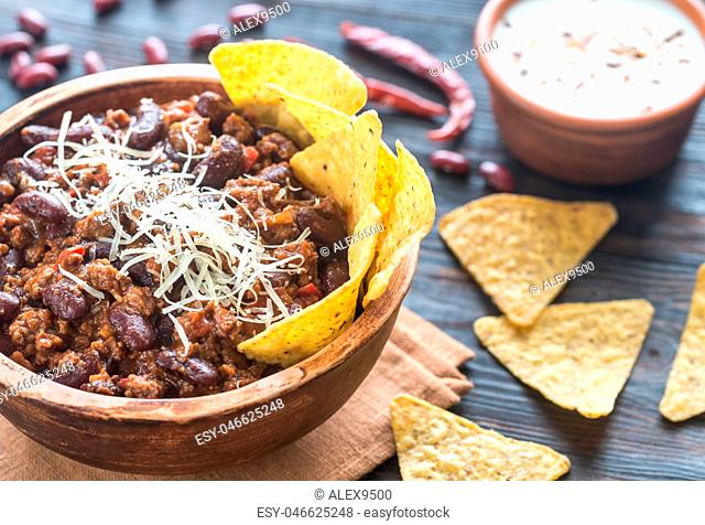 Bowl of chili con carne with tortilla chips