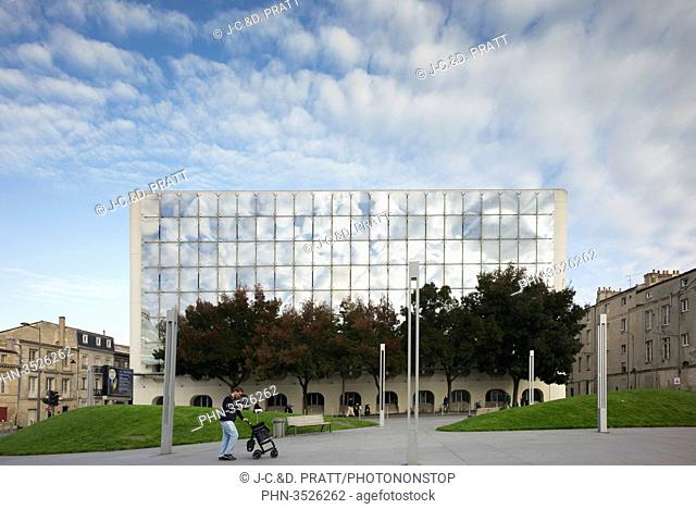 France, South-Western France, Bordeaux, building facade made entirely of glass
