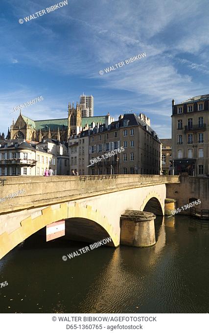 France, Moselle, Lorraine Region, Metz, town view from Moselle River