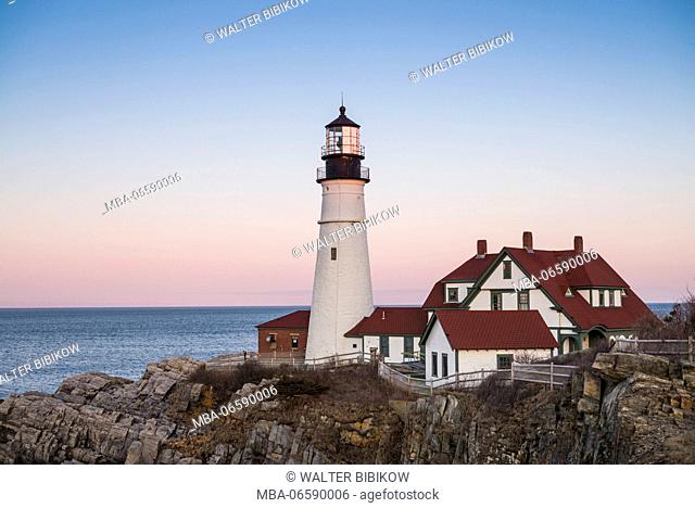 USA, Maine, Portland, Cape Elizabeth, Portland Head Light, lighthouse, dusk