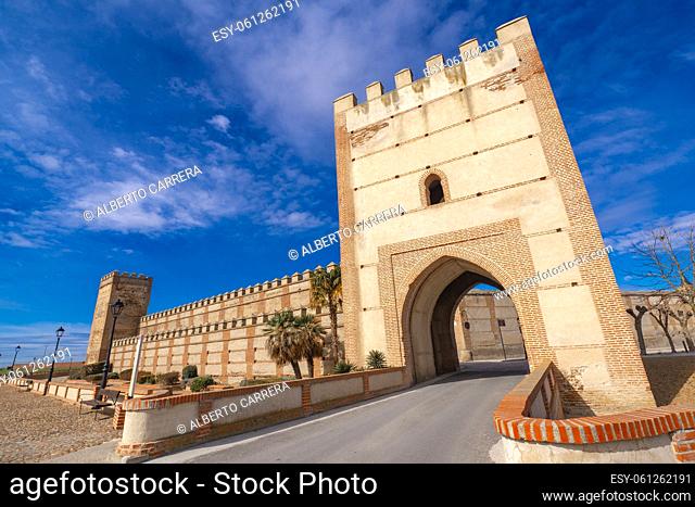 Arévalo Gate, City Wall and Towers, 13th Century Mudéjar Style, Spanish National Monument, Madrigal de las Altas Torres, Ávila, Castile Leon, Spain, Europe