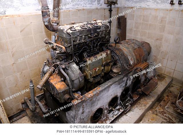 09 November 2018, Bavaria, Pullach: An old diesel generator stands in a bunker under the presidential villa on the premises of the Federal Intelligence Service...