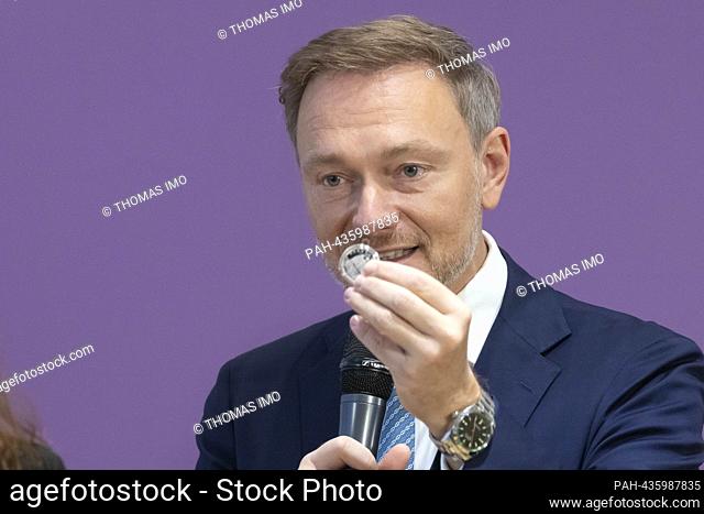 Federal Finance Minister Christian Lindner, FDP; at the presentation of the 25 euro collector's coin - Erzgebirgischer Schwibbogen - in the Saxony state...