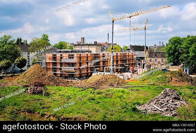 Gladbeck, North Rhine-Westphalia, Germany - New buildings and demolition houses in the former Schlaegel und Eisen colliery settlement in Gladbeck Zweckel