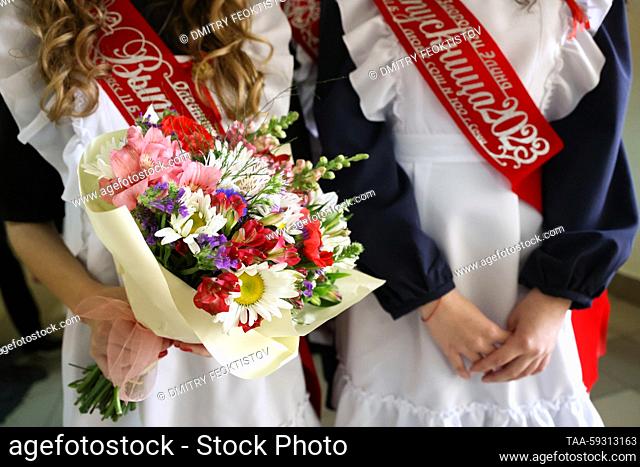RUSSIA, SOCHI - MAY 23, 2023: Girls prepare for a traditional Last Bell ceremony to celebrate the end of young people's final year at Adler's secondary school...