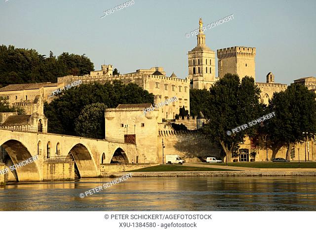 Cityscape Avignon with Rhone-Pont St  Bénézet bridge, Palais des Papes, Pope's Palace, cathedral and river Rhone in Avignon, Provence, France, Europe