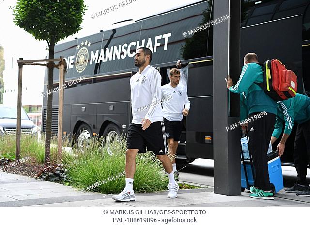 Arrival of the national team at FC Bayern Campus. Ilkay Guendogan (Germany). GES / Football / Training of the German national football team in Muenchen, 04