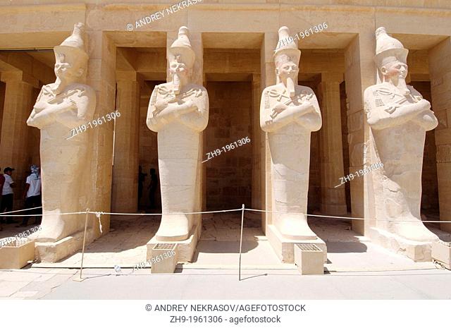 Stone statue of Queen Hatshepsut, Hatshepsut's temple, the focal point of the complex, Luxor (Thebes), Egypt, Africa