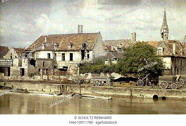 War, Europe, world war I, 1917, Europe, world war, color photo, Autochrome, F. Cuville, western front, department Aisne, France, Soissons, river, flow