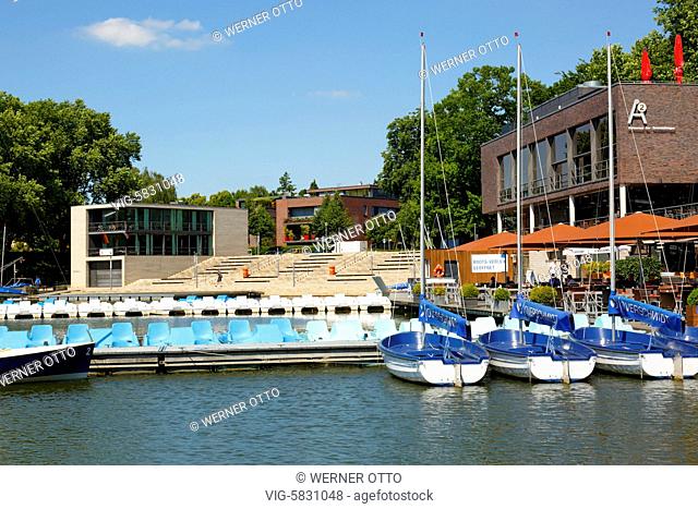 Germany, MUENSTER (WESTFALEN), 19.06.2017, D-Muenster, Westphalia, Muensterland, North Rhine-Westphalia, NRW, boat harbour at the Aa Lake, Aasee, boat house