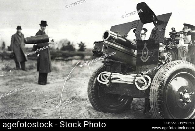 Royal Horse Artillery Demonstration At Aldershot: Remarkable pictures showing a shell actually leaving the barrel of a 3