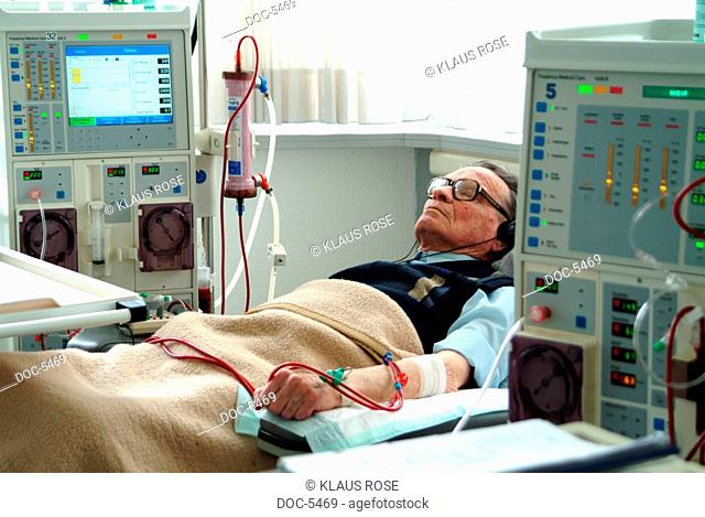 DEU, Germany, Iserlohn: Patients with nursing staff during a detoxification of the blood in a dialysis practice