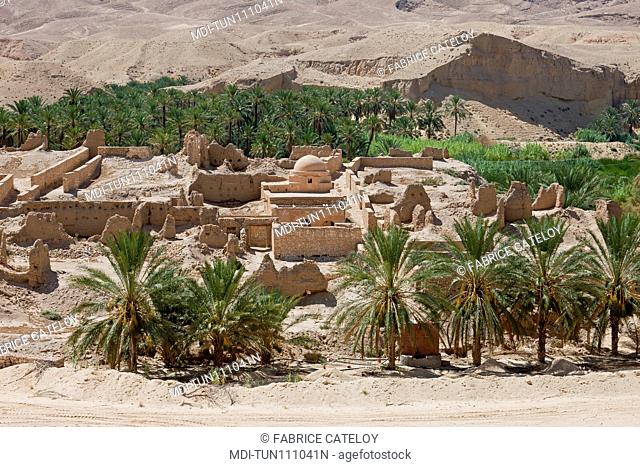 Tunisia - Tamerza or Tamaghza - The old fortified town along the Oued Horchane
