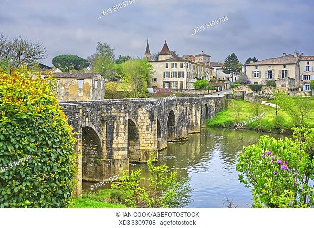 Roman bridge at Lavardac, Lot-et-Garonne Department, Nouvelle Aquitaine, France