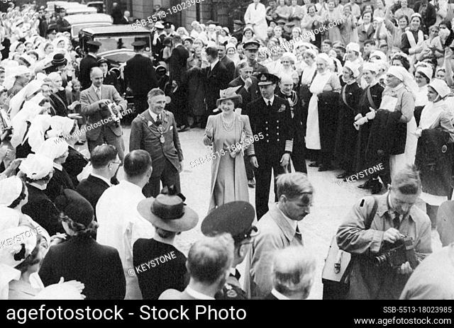 King and Queen Visit Hull - The King and Queen during their visit to the Anlaby Rd. Institution Hospital, where they talked to nurses