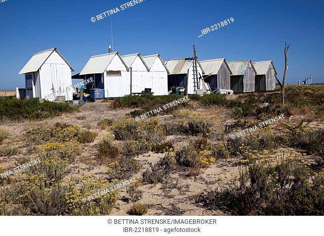 Beach huts on Ilha Barretta, Ria Formosa Nature Park, Faro, Algarve, Portugal, Europe