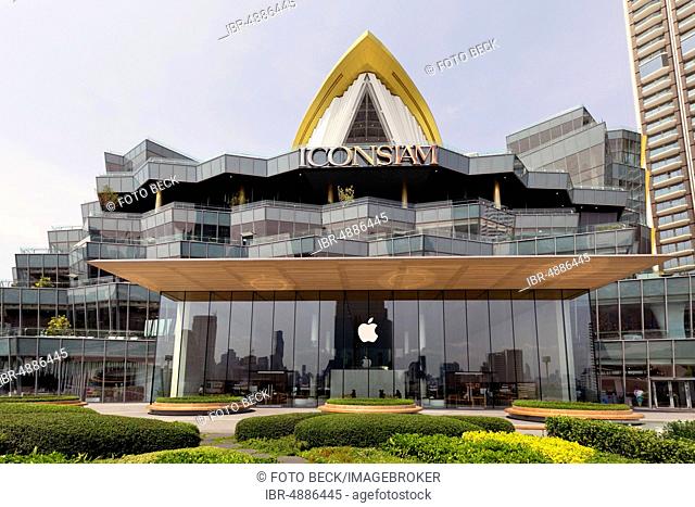 Iconsiam Shopping Centre on Chayo Phraya River, Khlong San District in Thonburi, Bangkok, Thailand