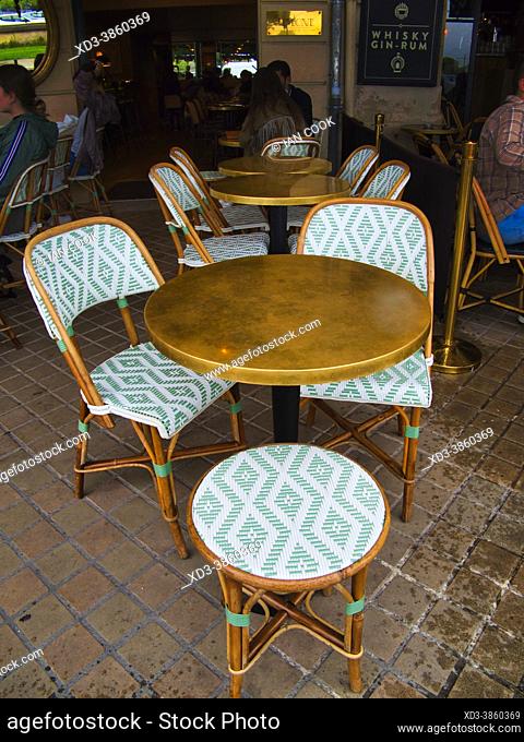 outdoor cafe tables, Bordeaux, Gironde Department, Nouvelle-Aquitaine, France