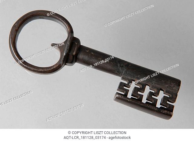 Iron key with heart-shaped eye, hollow key handle, collar and cruciform key-shaped key, key iron value iron, hand forged Key with heart-shaped eyelet (handle)...
