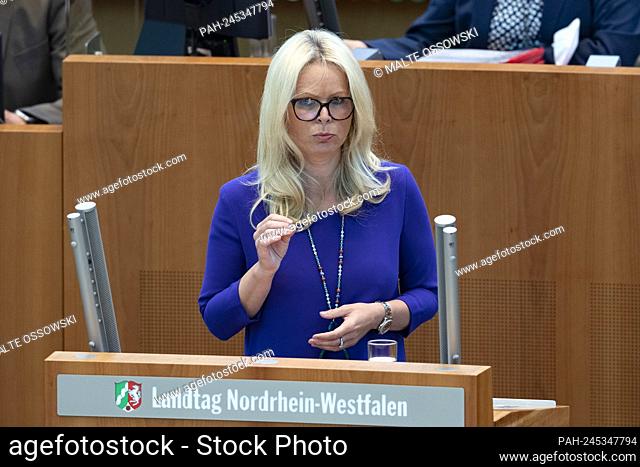 Angela ERWIN, CDU parliamentary group, during her speech, debate on the subject of ""Fighting antisewithism in a targeted manner