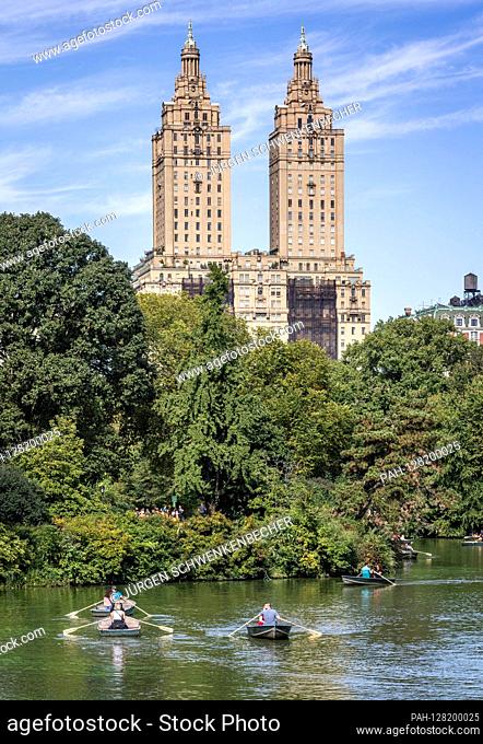 Central Park in New York is one of the world's most famous city parks. On the west side you can see the two residential towers of the luxury apartment building...
