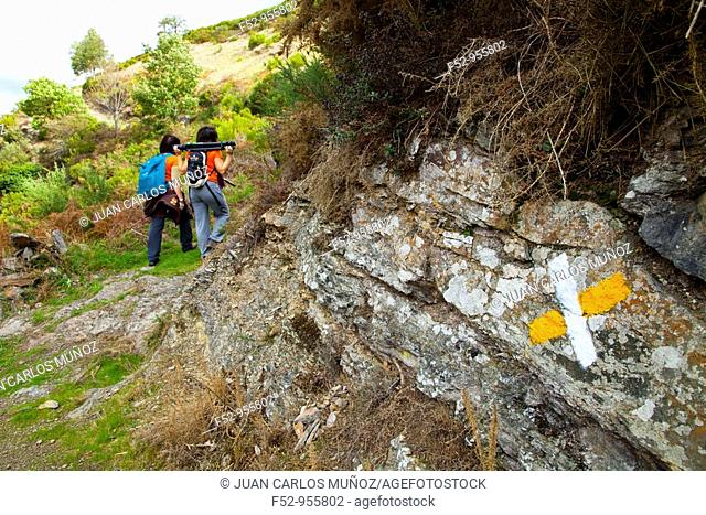 Path to the cascade of Aguablanca. Comarca Fuentes del Narcea. Asturias. Spain