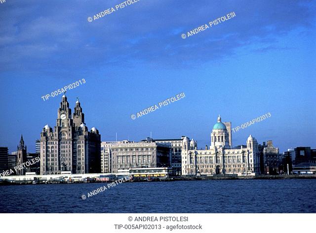 UK, England, Liverpool, port and Royal Liver Building