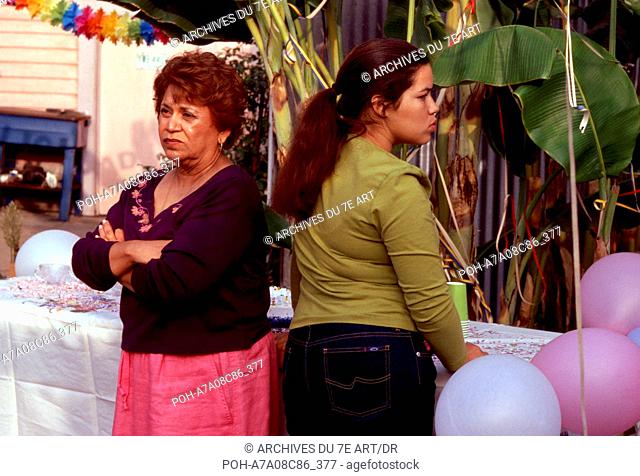 Ana Real women have curves  Année : 2003 - USA Lupe Ontiveros, America Ferrera  Director : by Patricia Cardoso. WARNING: It is forbidden to reproduce the...