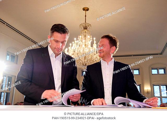 15 May 2019, Saxony, Leipzig: Saxony's Economics Minister Martin Dulig (l/ SPD) and Saxony's Prime Minister Michael Kretschmer (CDU) will meet in the Old Stock...
