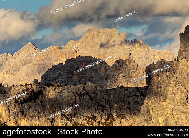Europe, Italy, Alps, Dolomites, Belluno, View from Giau Pass