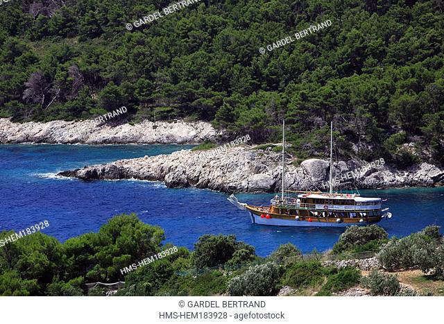 Croatia, Dalmatia, Dalmatian coast, Hvar island, schooner along Milna coast