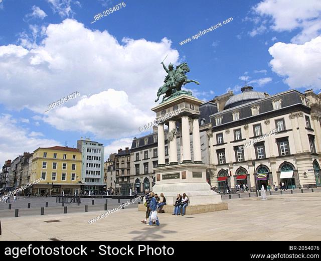 Equestrian statue of Vercingetorix, Place de Jaude, Clermont-Ferrand, Puy-de-Dome, Auvergne, France, Europe