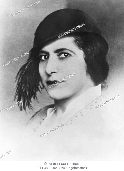 Helena Rubenstein internationally famous cosmetics magnate in 1931. In 1928, she sold her American business to Lehman Brothers for $7