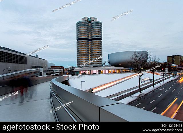 Munich - BMW Welt - BMW Headquarters. München - BMW Welt - BMW Vierzylinder