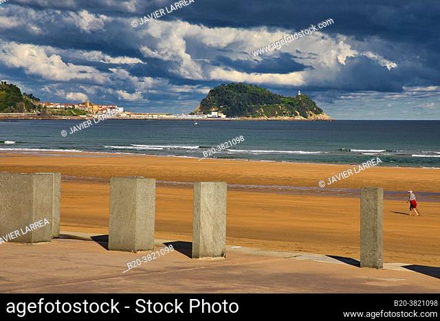 Beach, Zarautz, Getaria in the background, Gipuzkoa, Basque Country, Spain, Europe