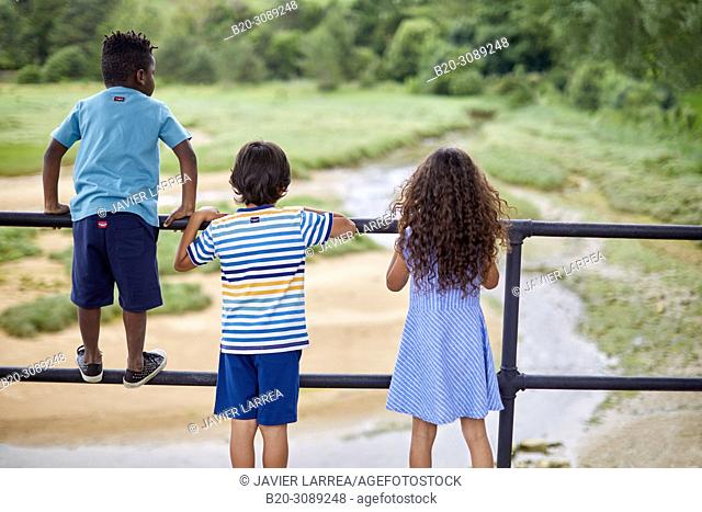 Children, Marina Urola, Santiago beach, Zumaia, Gipuzkoa, Basque Country, Spain, Europe