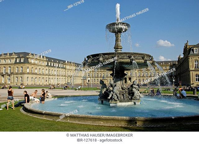 View of fountain, Palace Square (Schlossplatz) and New Palace (Neues Schloss), Stuttgart, Baden-Wuerttemberg, Germany, Europe