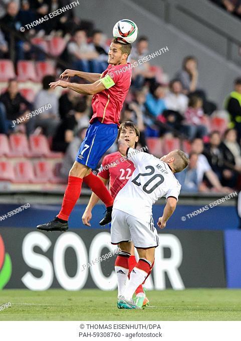 Germany's Max Meyer (R) and Goran Causic of Serbia vie for the ball during the UEFA Under-21 European Championships 2015 group A soccer match between Germany...