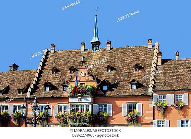 France, Alsace, Bas-Rhin (67), Wine Route, Barr, facade of the town hall
