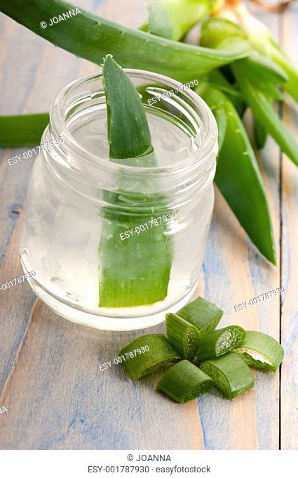 aloe vera juice with fresh leaves