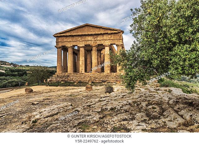 The Temple of Concordia, Tempio di Concordia, was built about 440 to 430 BC. The temple belongs to the archaeological sites of Agrigento