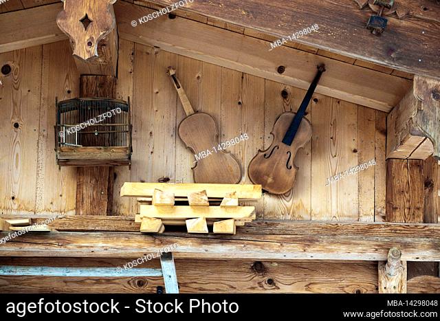 Motif at the residence of a master violin maker in Mittenwald