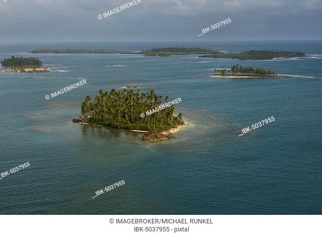Aerial of the San Blas islands, Kuna Yala, Panama, Central America