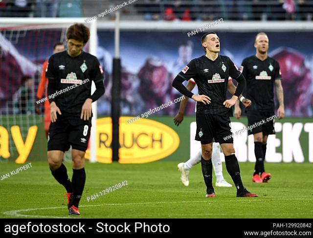 left to right: Yuya OSAKO (HB), Maximilian EGGESTEIN (HB), Kevin Vogt (HB), frustrated, frustrated, disappointment, disappointed, dejected, defeat