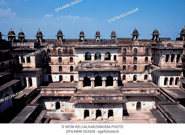 View of Raja Mahal, Orchha, Madhya Pradesh, India, Asia
